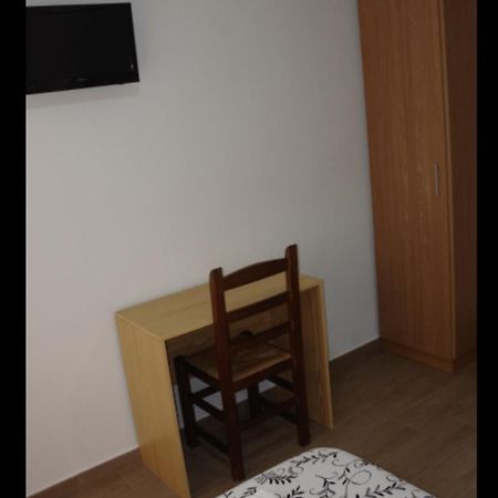 Habitacions Casa Roberto ออนตินเยนต์ ภายนอก รูปภาพ